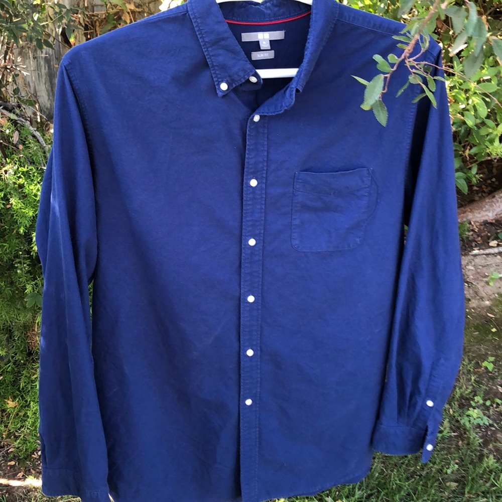 Uniqlo blue oxford